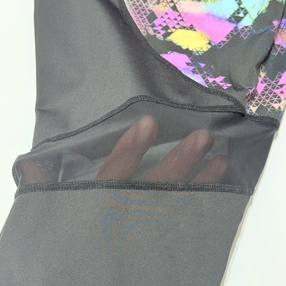 Set of 2 LuLaRoe Rise Fearless Crop Fitness Leggings Size 2X Capri Floral - Picture 7 of 16